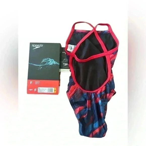 Woman’s Speedo One Piece Cross Back Swim Suite - Picture 11 of 13